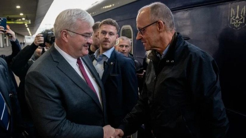 German Chancellor Merz in Kyiv with €1 billion aid package, drone production deal expected