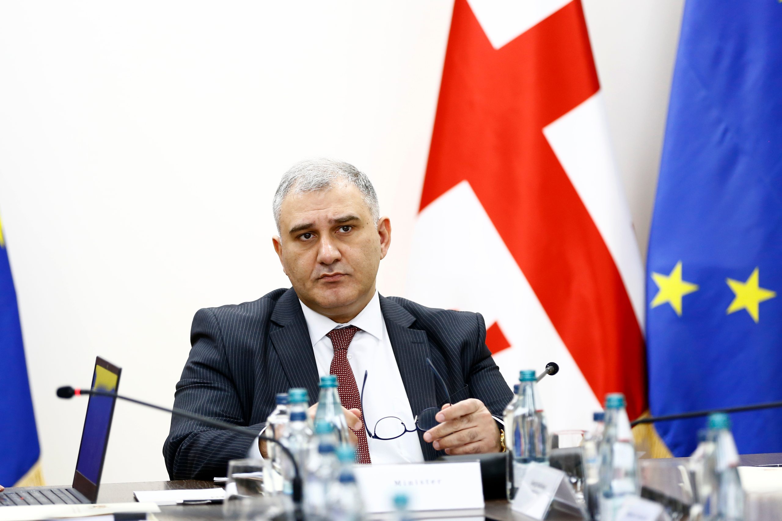 Health Minister: no doctor has the right to refuse medical care to a patient